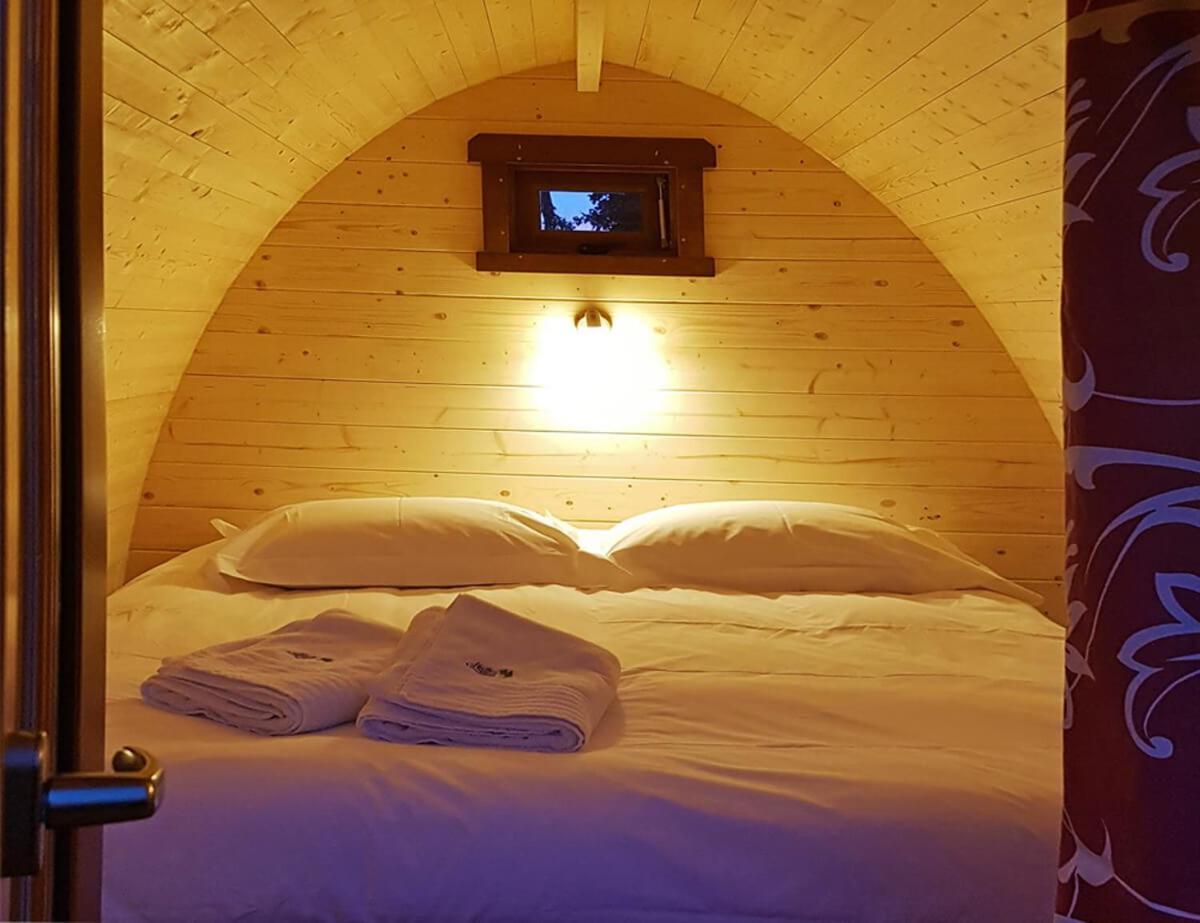 Gites & Tiny Houses Les Hauts De Toulvern Baden Quarto foto