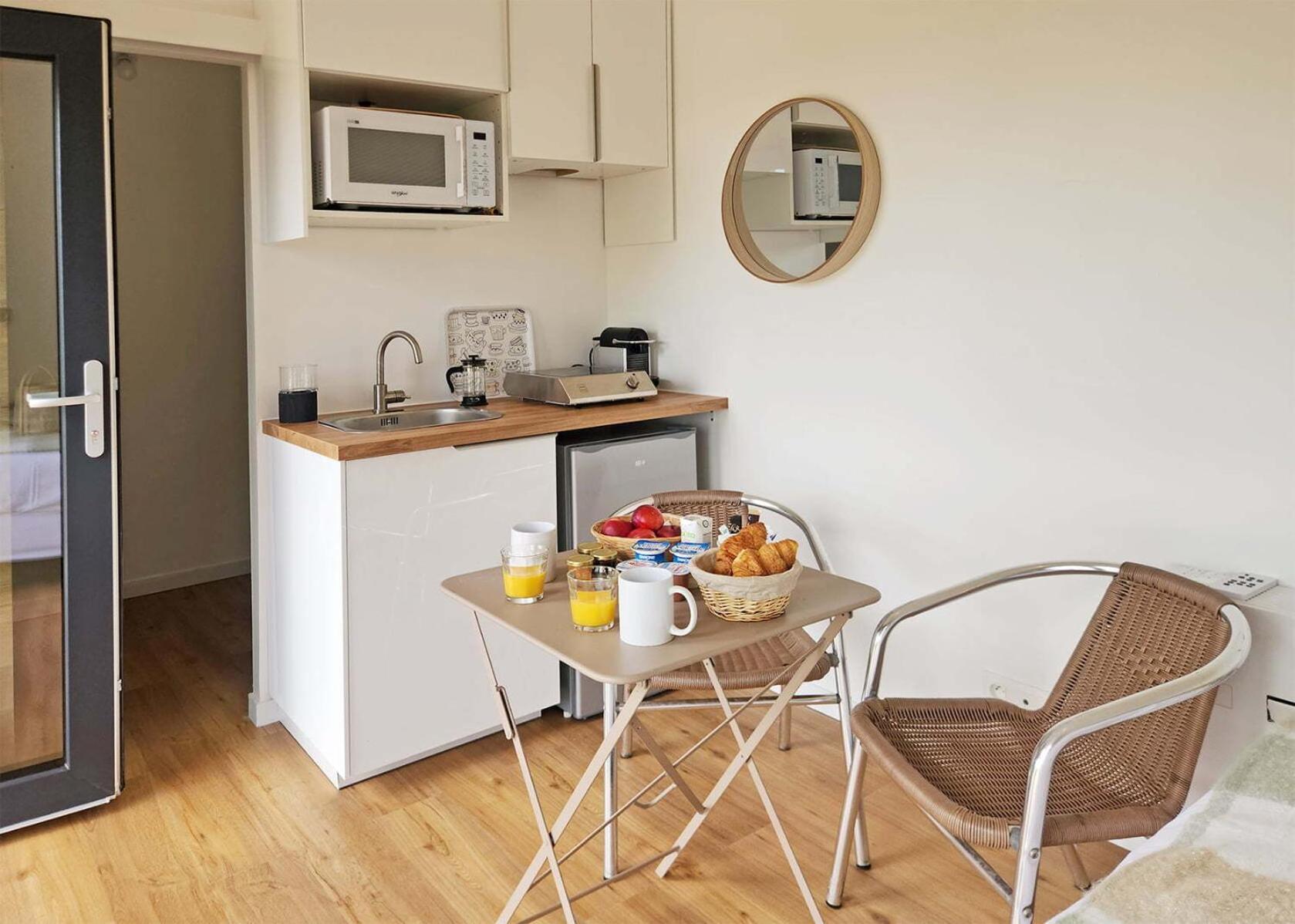 Gites & Tiny Houses Les Hauts De Toulvern Baden Quarto foto