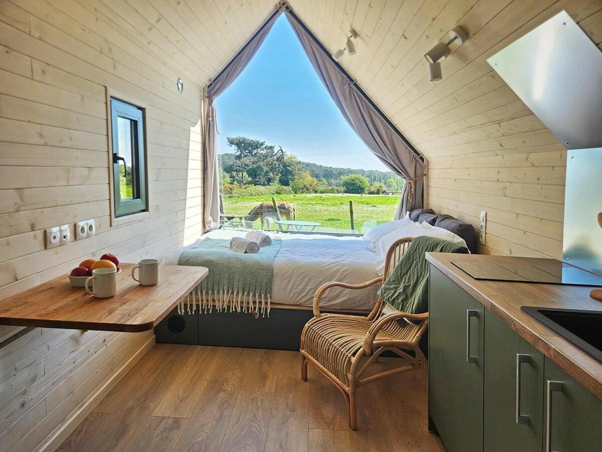 Gites & Tiny Houses Les Hauts De Toulvern Baden Quarto foto